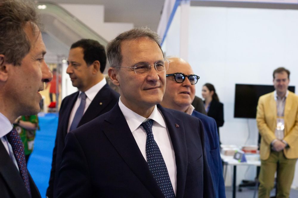 Edmondo Cirielli - foto: Farnesina