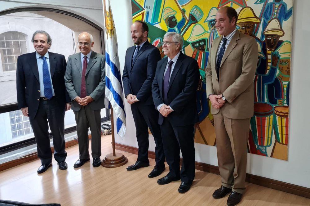 Incontro con il ministro del Turismo Tabaré Viera e il sottosegretario Remo Monzeglio