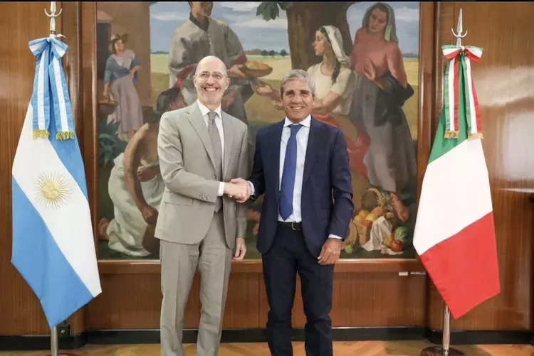 Da sinistra, Fabrizio Nicoletti e Luis Caputo - foto: Il Globo